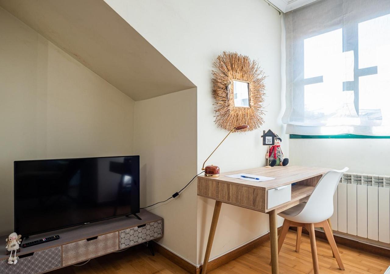 Apartamento Irene Centrico Con Wifi Y Parking Coche Tamano Medio Onís Εξωτερικό φωτογραφία